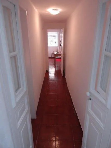 Lisbon City Centre Apartment 0*,