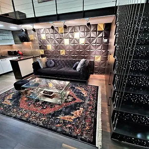 https://goldcentral-apartment-art-b6.inbudapesthotels.com